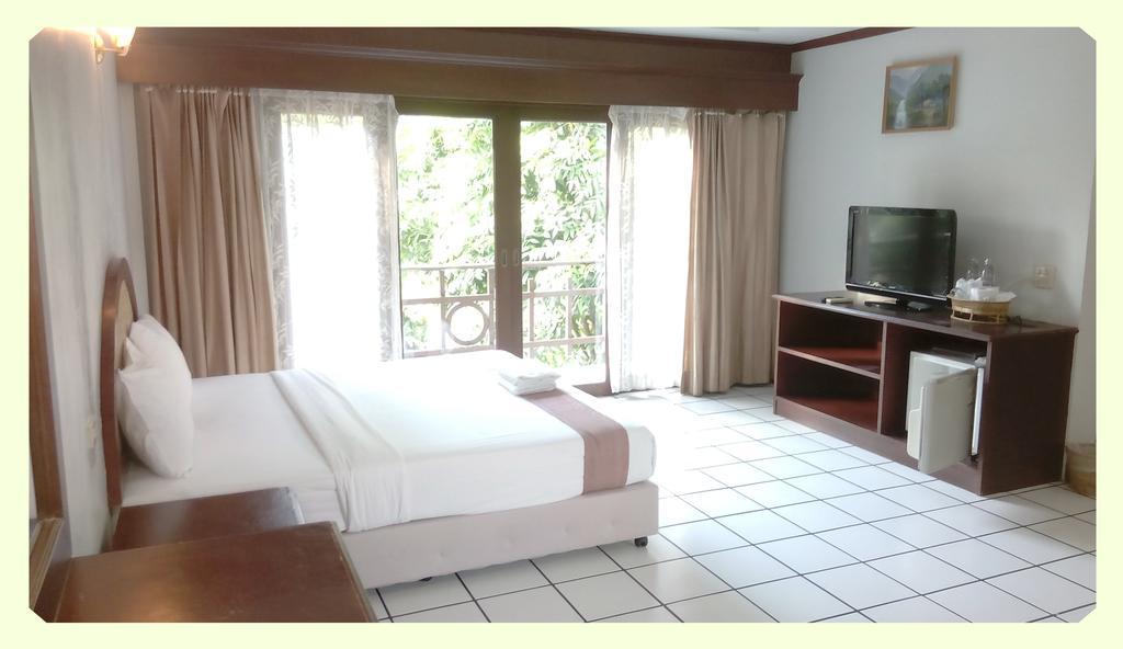 Thong Paeka Hotel Prasat Camera foto