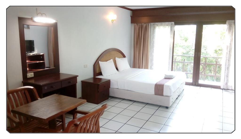 Thong Paeka Hotel Prasat Camera foto